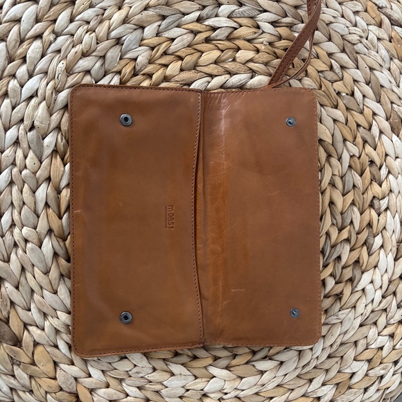Small Cognac Clutch - Picture 3 of 5